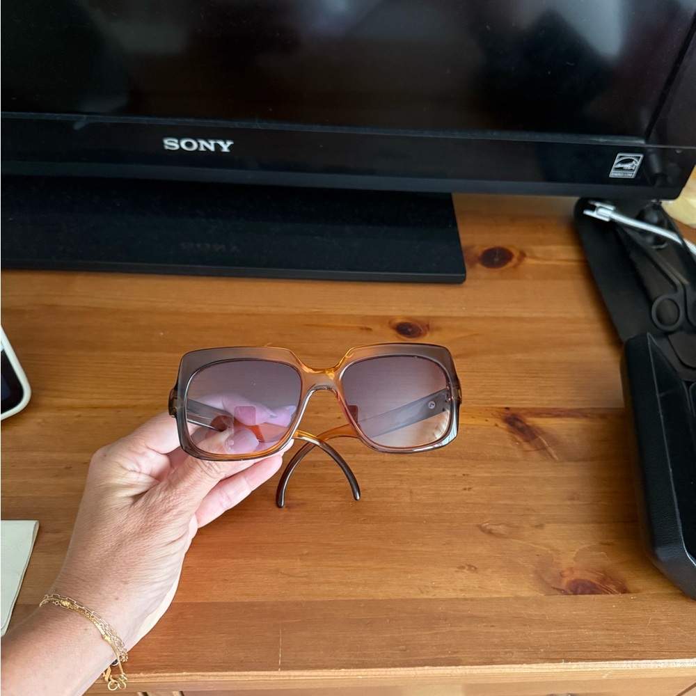 Vintage Brown Rectangular/Square Sunglasses - image 2